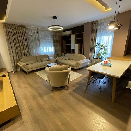 Mak Apartments Tirana Esterno foto